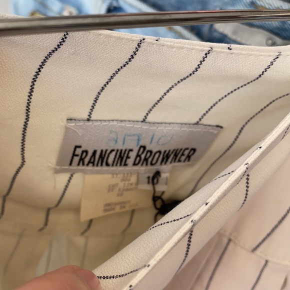 *SOLD* Vintage 90s Pleated Skirt - Picture 3 of 4